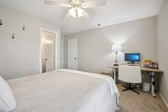 Building Photo - 4159 Steck Ave