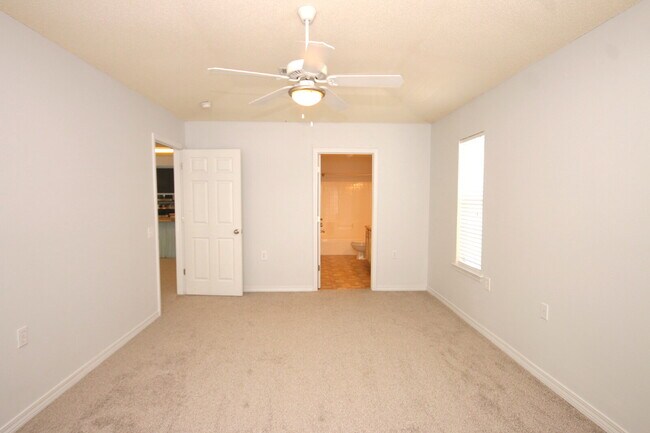 Building Photo - West Pensacola Patio Home Featuring Open Living Design, Stainless Appliances, Private Fenced Yard...