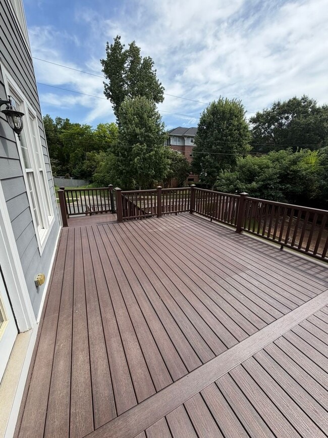 Building Photo - Spacious~Charming~Dilworth! 3800 SF 4 Beds 3.5 Baths