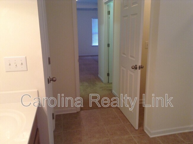 Building Photo - 7228 Handon Ln