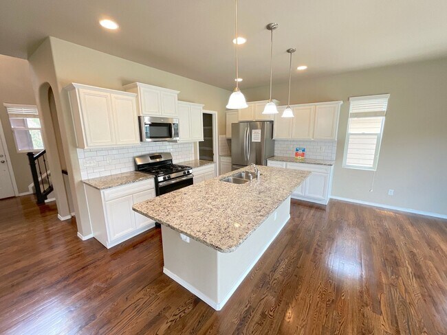 Building Photo - 4 Bedroom Home Available Near Marksheffel ...