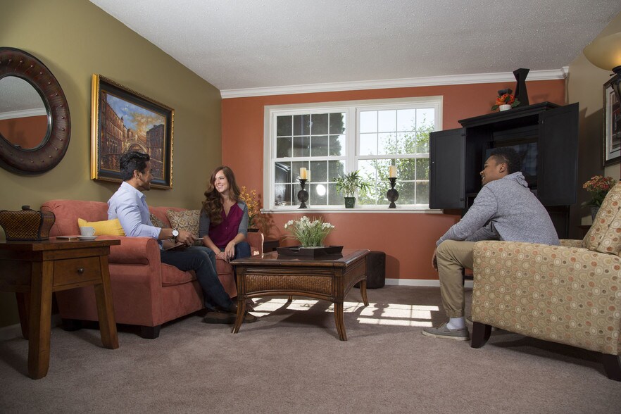 Knob Hill Apartments 2300 Knob Hill Dr Okemos MI 48864 Apartment Finder