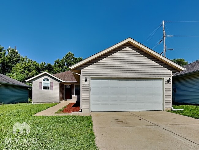 Primary Photo - 677 N Elder Ave