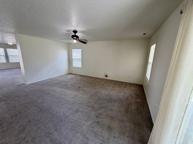 Building Photo - Wonderful Home for rent in Caldwell