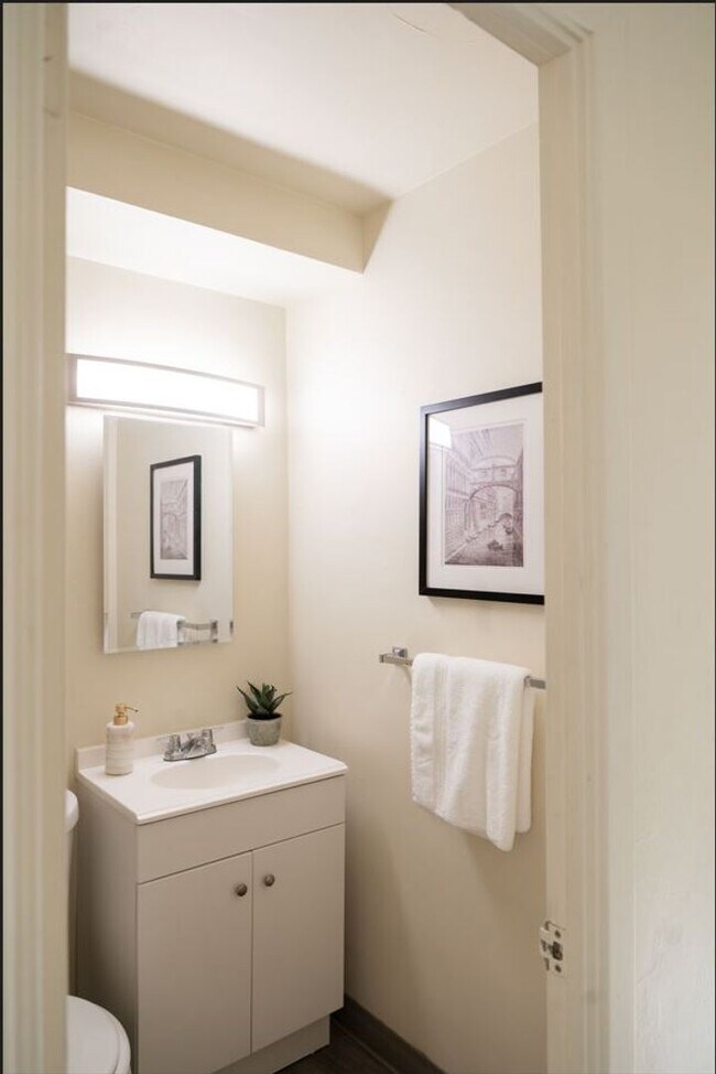 Interior Photo - Eugene Manor Apartments