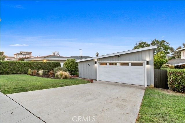 Building Photo - 447 Avenue E