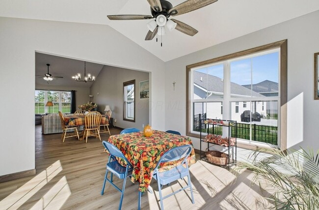 Building Photo - 557 Cannondale Ave