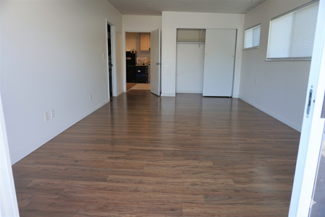 Building Photo - 5677 Calpine Dr