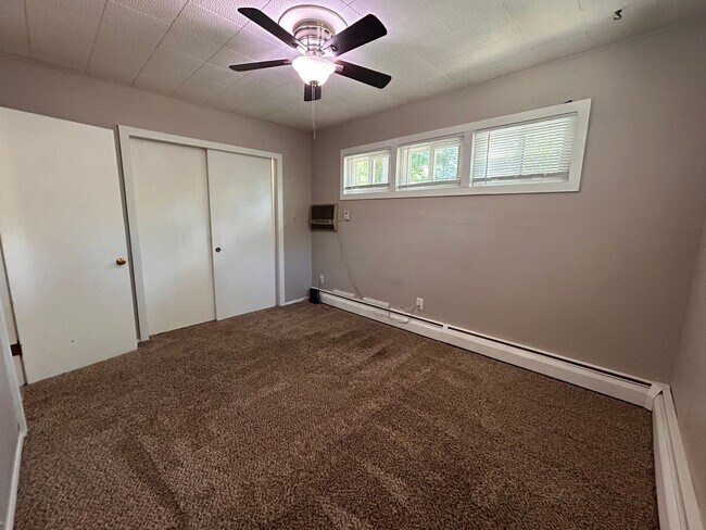 Building Photo - $0 DEPOSIT OPTION. 2 BEDROOM 1 BATH, XERISCAPED YARD CLOSE TO BELMAR, O'KANE PARK AND ST ANTHONY'S!