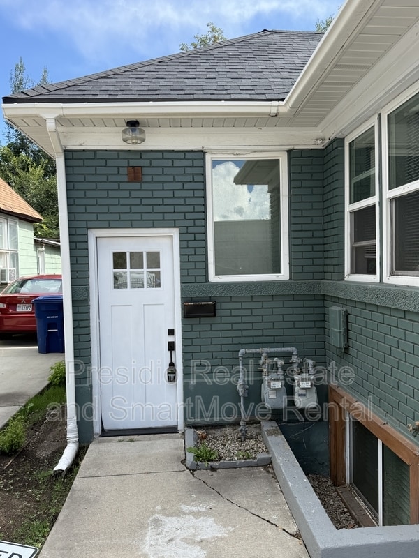 Building Photo - 563 Denver St
