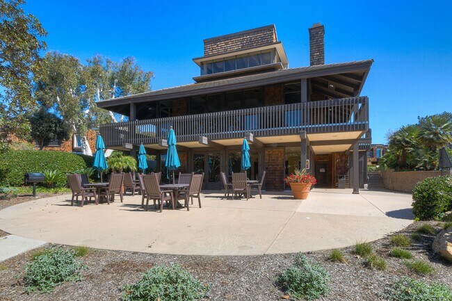 Building Photo - 2239 Del Mar Scenic Pkwy