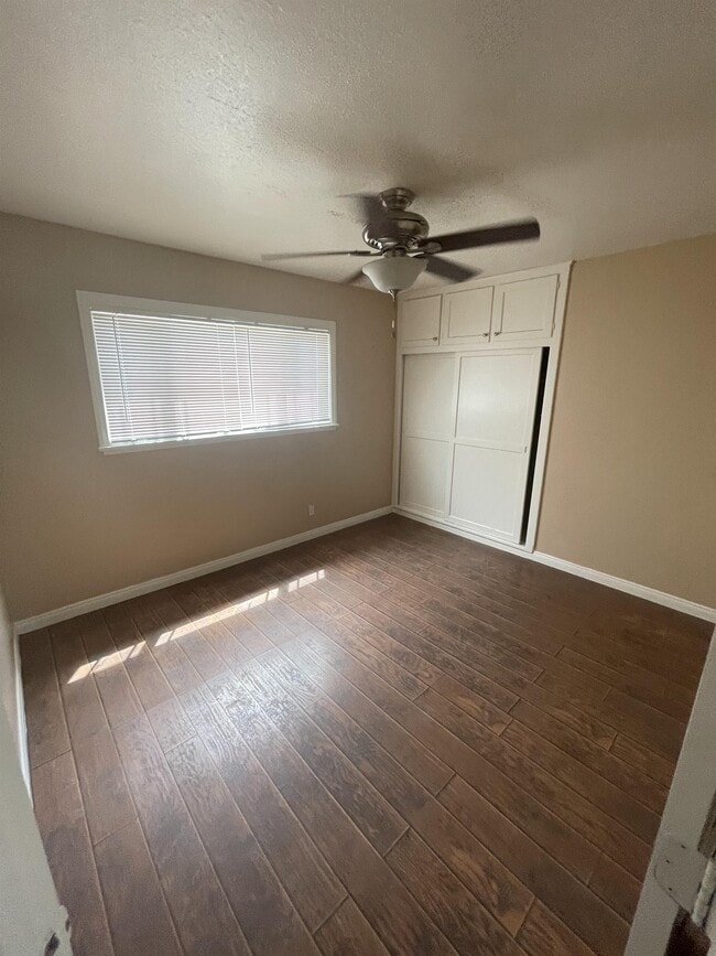 Building Photo - 9635 Estacia St