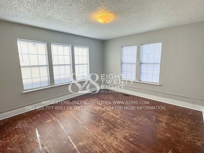 Building Photo - Historic 1 Bed/1 Bath with Bonus Room Dupl...