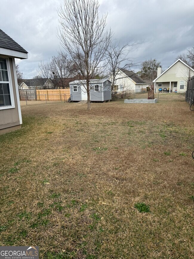 Building Photo - 109 Green Meadow Dr