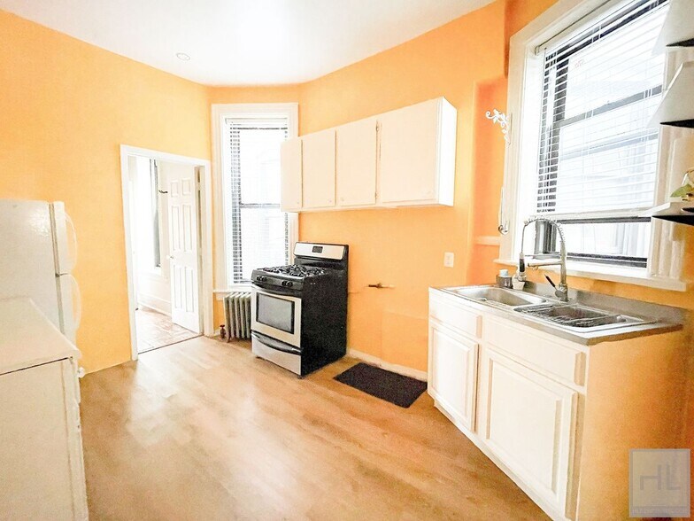 Building Photo - AMSTERDAM AVENUE