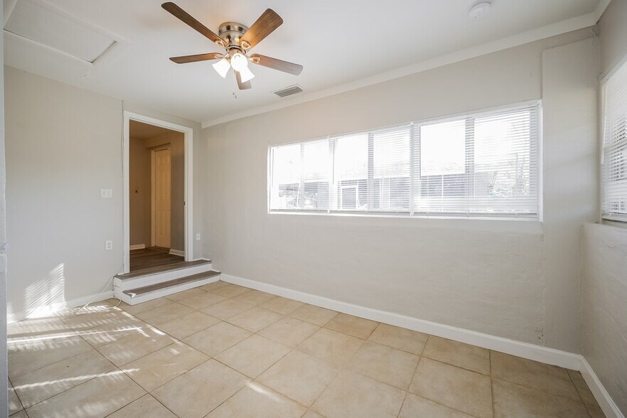 Building Photo - 1778 Settler Dr