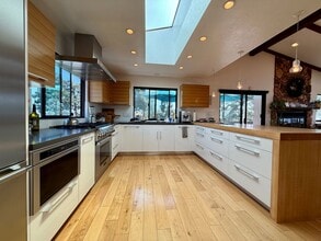 Building Photo - Unique 4 Bedroom House with OCEAN VIEWS in Sunset Cliffs! Fully Furnished! 6 Month Lease Term!