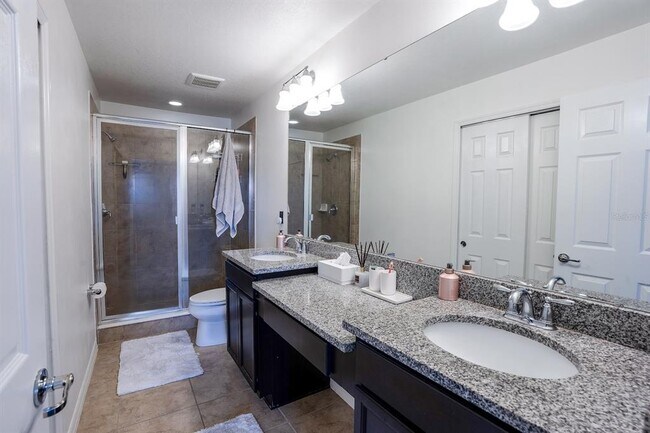 Building Photo - 9136 Hillcroft Dr