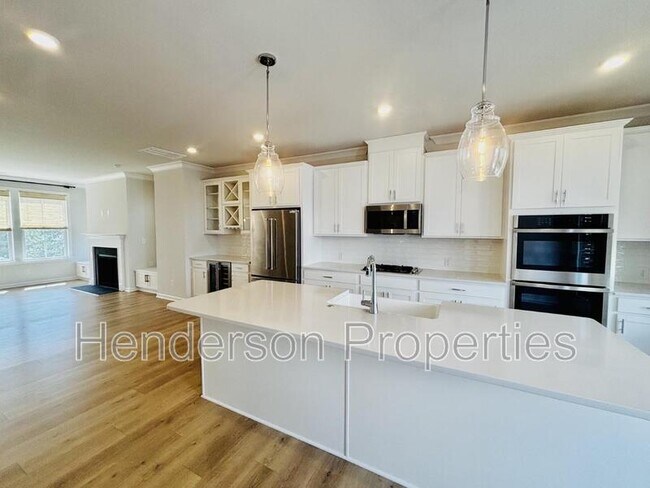 Building Photo - 3008 Oak Landing Dr