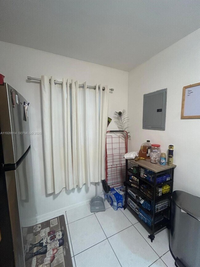 Building Photo - 19771 SW 114th Ave