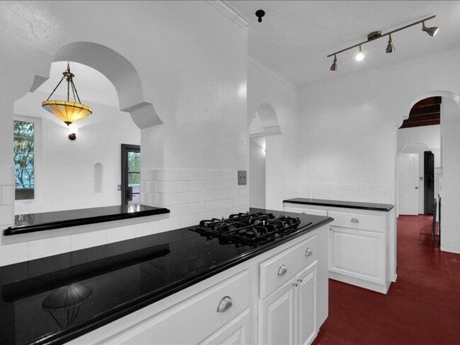 Building Photo - Charming Mission Style Home with Guest House & One Block from Arizona Inn