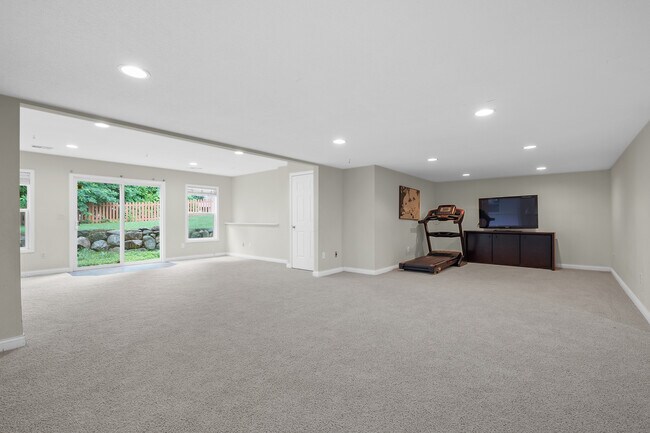 Building Photo - 7647 Texas Heights Ave
