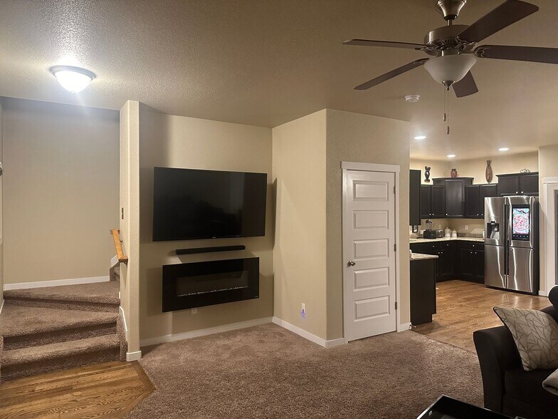 Building Photo - 1290 Antrim Loop