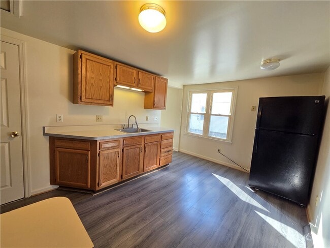 Building Photo - 236 A Allen St