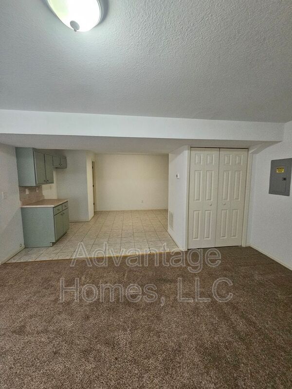 Building Photo - 801 Johnson Cir