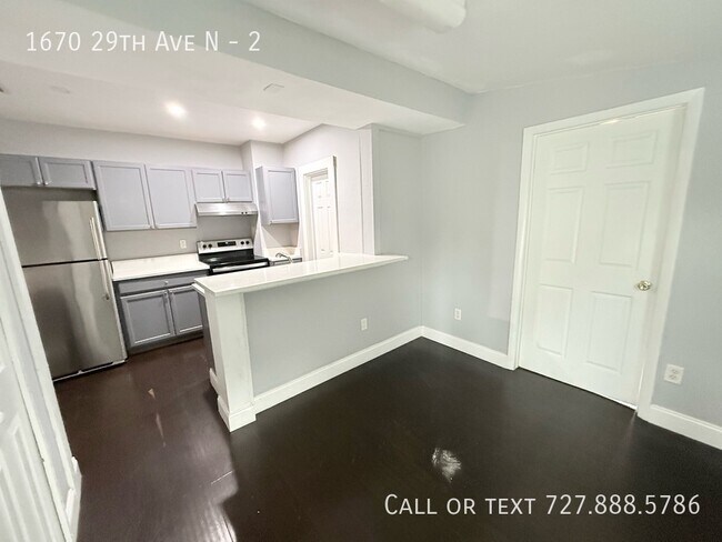 Building Photo - 1670 29th Ave N