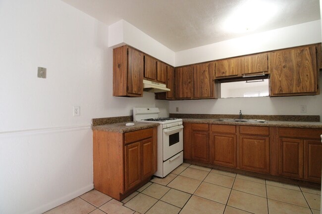 Building Photo - 6101 NW 23rd Terrace