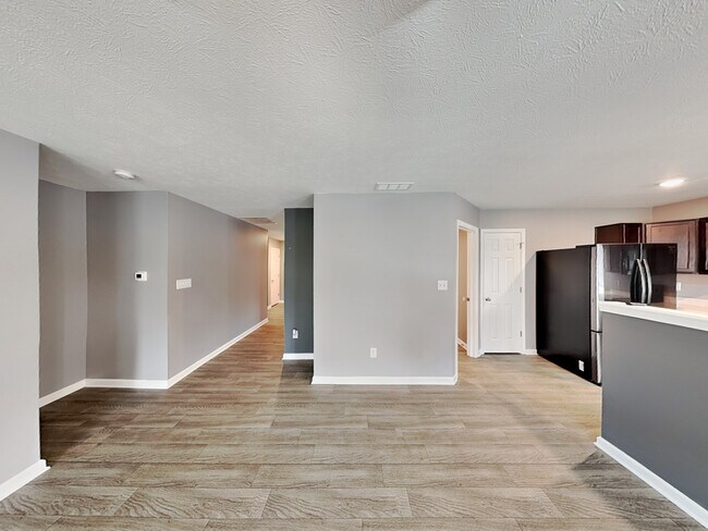 Building Photo - 8145 Ambrosia Ln