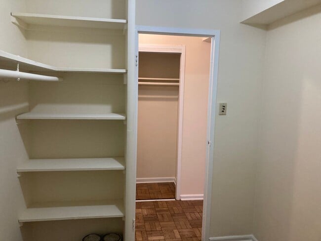 Building Photo - Fantastic Studio in Adams Morgan - Utilities Included - Available Now!