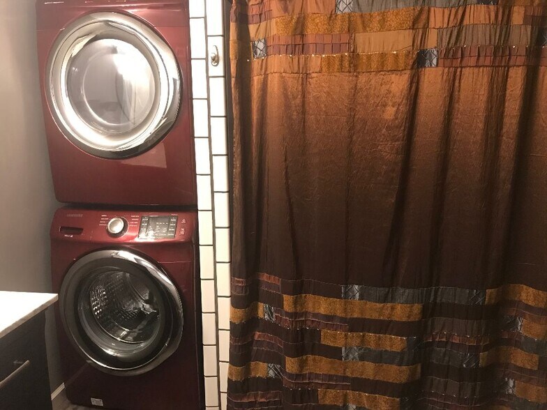 Washer & Dryer - 128 Woodmont Blvd