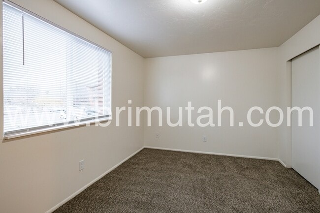 Building Photo - 4727 S 1300 E