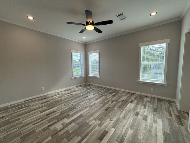 Building Photo - 19419 Tarpon Woods Ct