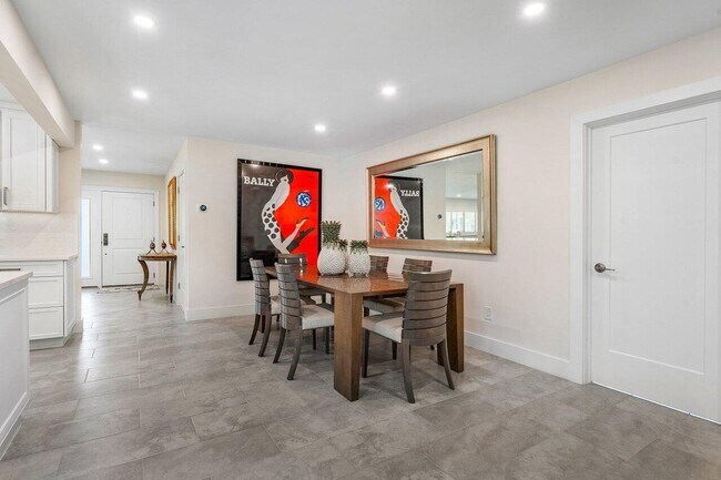 Building Photo - 2021 NW 3rd Ave