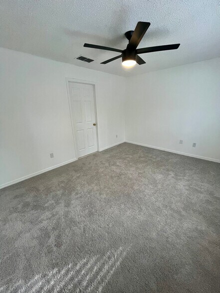 Building Photo - 2320 Stone Abbey Blvd