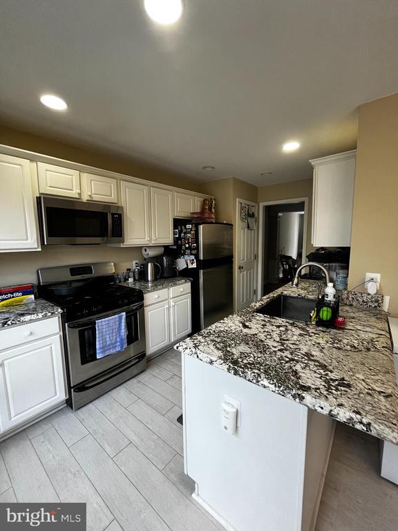 Building Photo - 1185 Cypress Tree Pl