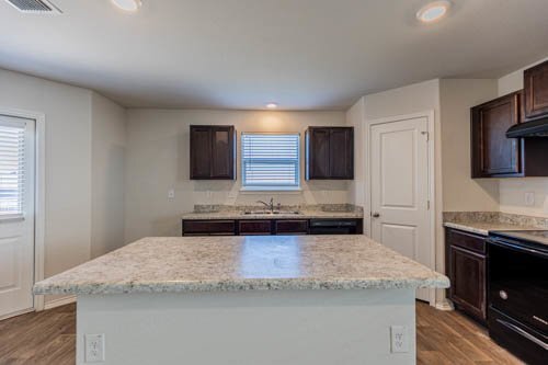 Building Photo - 8115 Meridian Isle