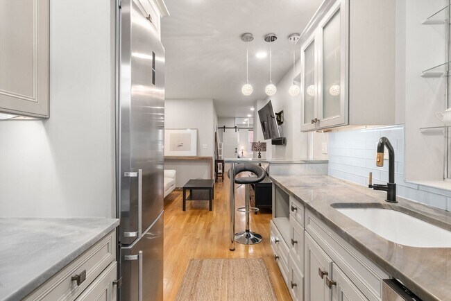 Building Photo - 88 Prince St