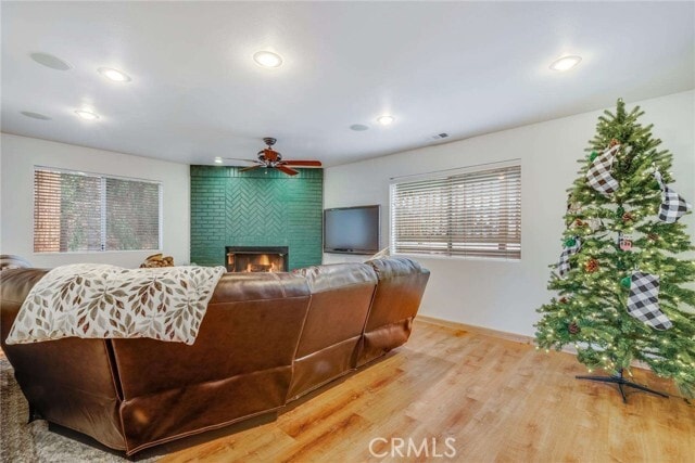 Building Photo - 513 W Victoria Ct