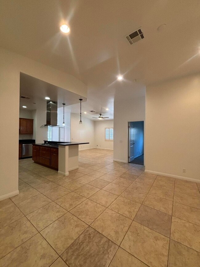 Building Photo - 53540 Avenida Rubio