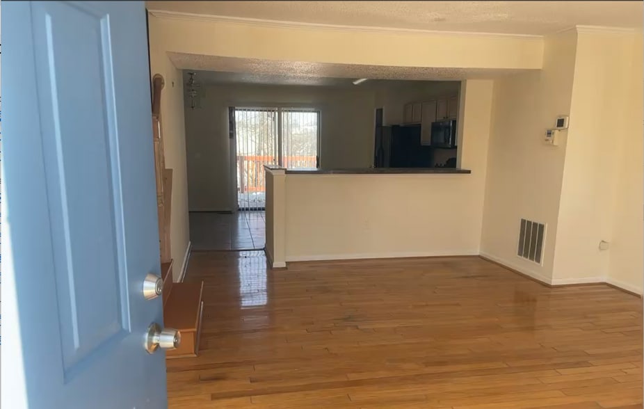 Building Photo - 7460 Catterick Ct