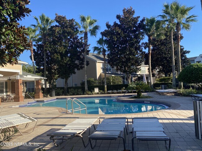 Building Photo - 4839 Parkhurst Pl