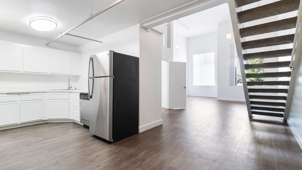 Building Photo - Cornerstone Lofts