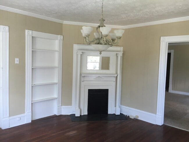 Building Photo - ***Midtown Columbus, GA 3 or 4 Bedroom / 2 Bathroom Home for Rent***