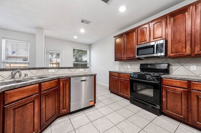 Building Photo - 2032 Creek Shore Ln