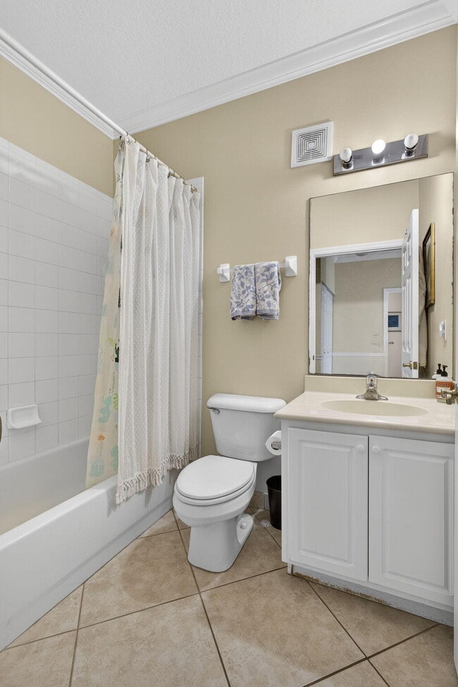 Building Photo - 3055 Grandiflora Dr