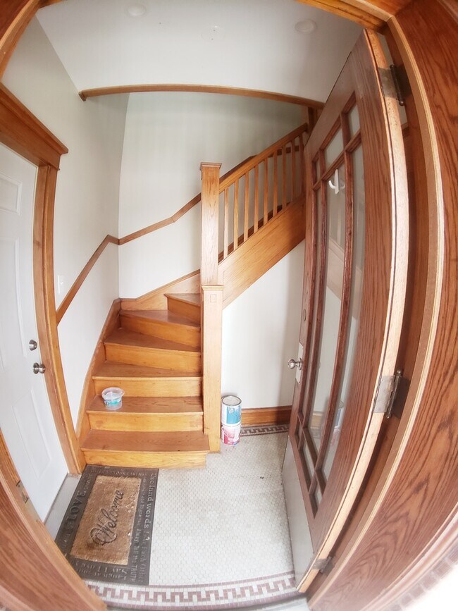 Building Photo - 5134 W Henderson St